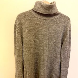 Uniqlo Men’s Wool Grey Turtleneck Sz S
